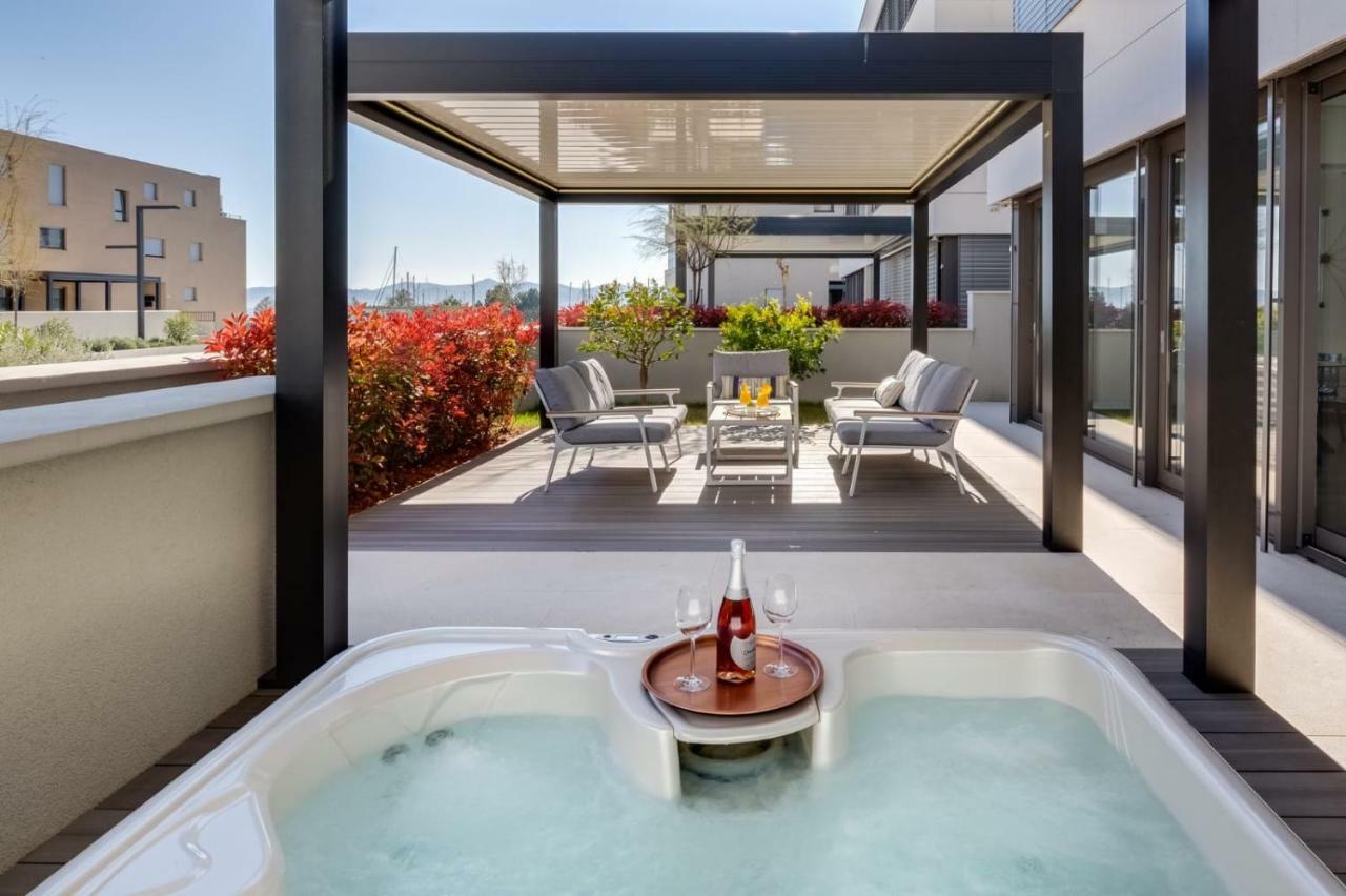 Shell Luxury Residences With Pool And Whirlpool 扎达尔 外观 照片